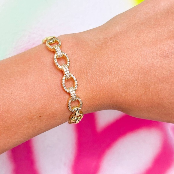Taylor Shaye Jewelry - Taylor Shaye Addison Timeless Knot  Bracelets